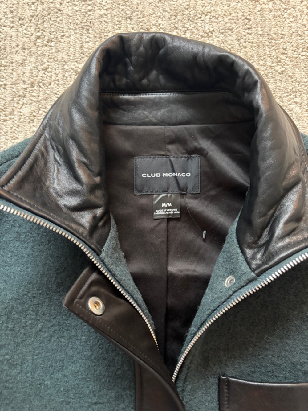 Club Monaco - Picture 4 of 11